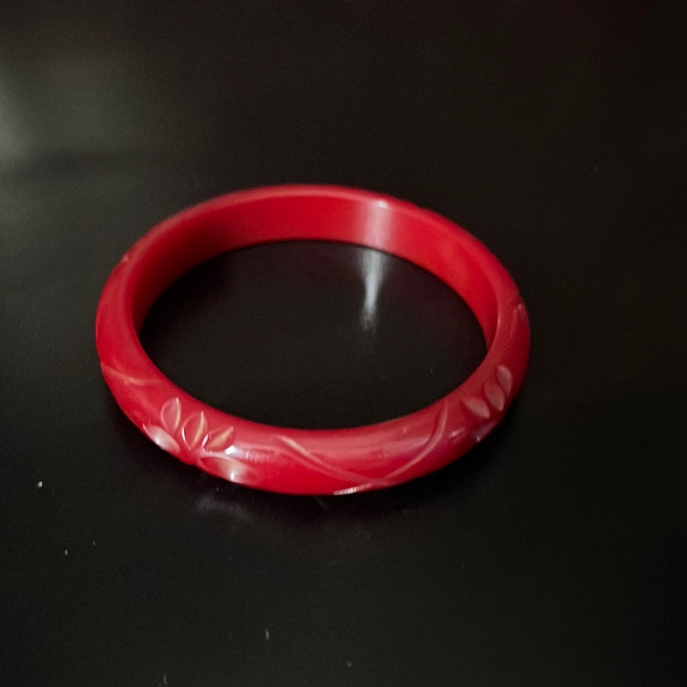 Vintage Bakelite bangle jewelry